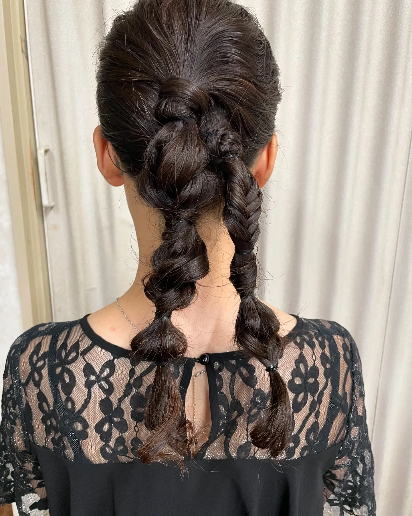 お誕生日パーティーの為ヘアアレンジに来てくださいましたよ#水...